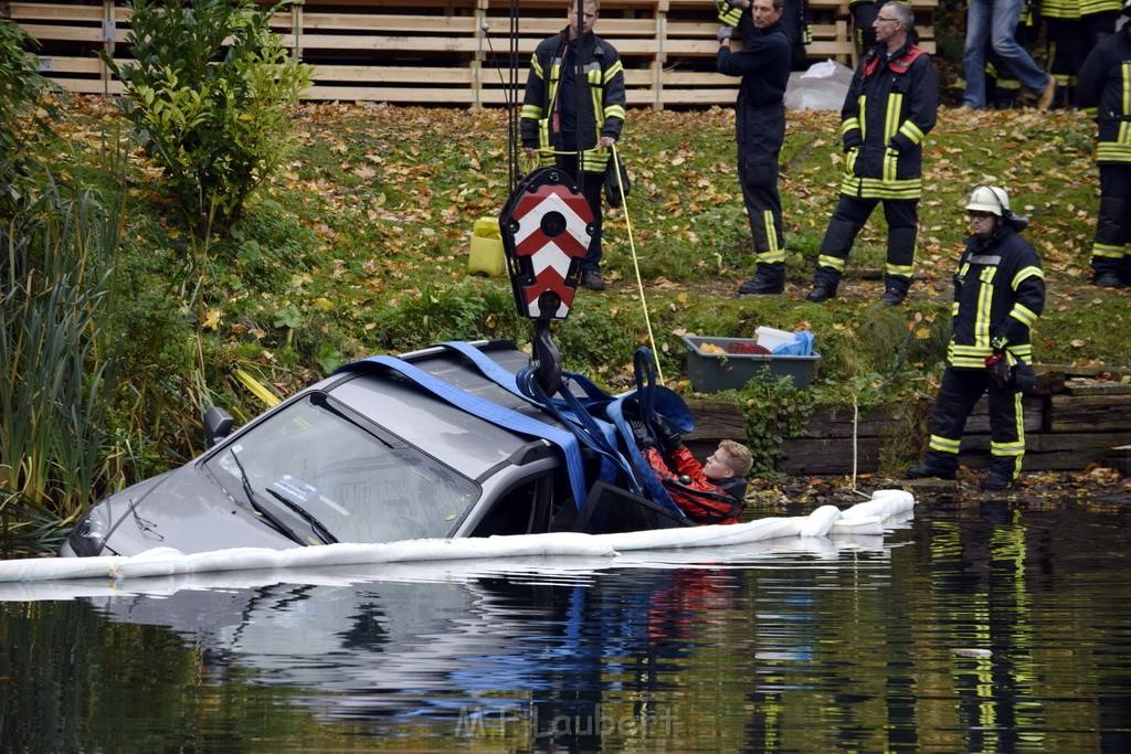 Einsatz BF Koeln PKW im See Koeln Esch P078.JPG - Miklos Laubert